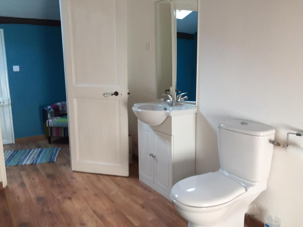 De Charme Et D'Eau Bed & Breakfast Saint-Savinien Exterior photo